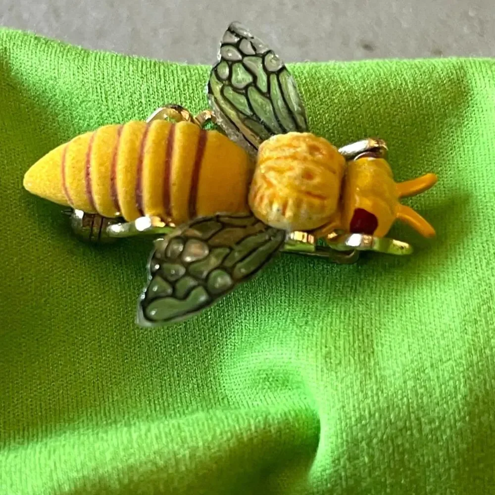 Vintage Carved Enameled Bee Brooch Signed Korea Yellow Honeybee Pin Cottagecore